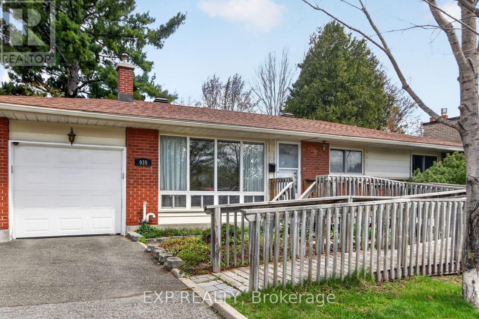 935 PLEASANT PARK ROAD, Ottawa, Ontario