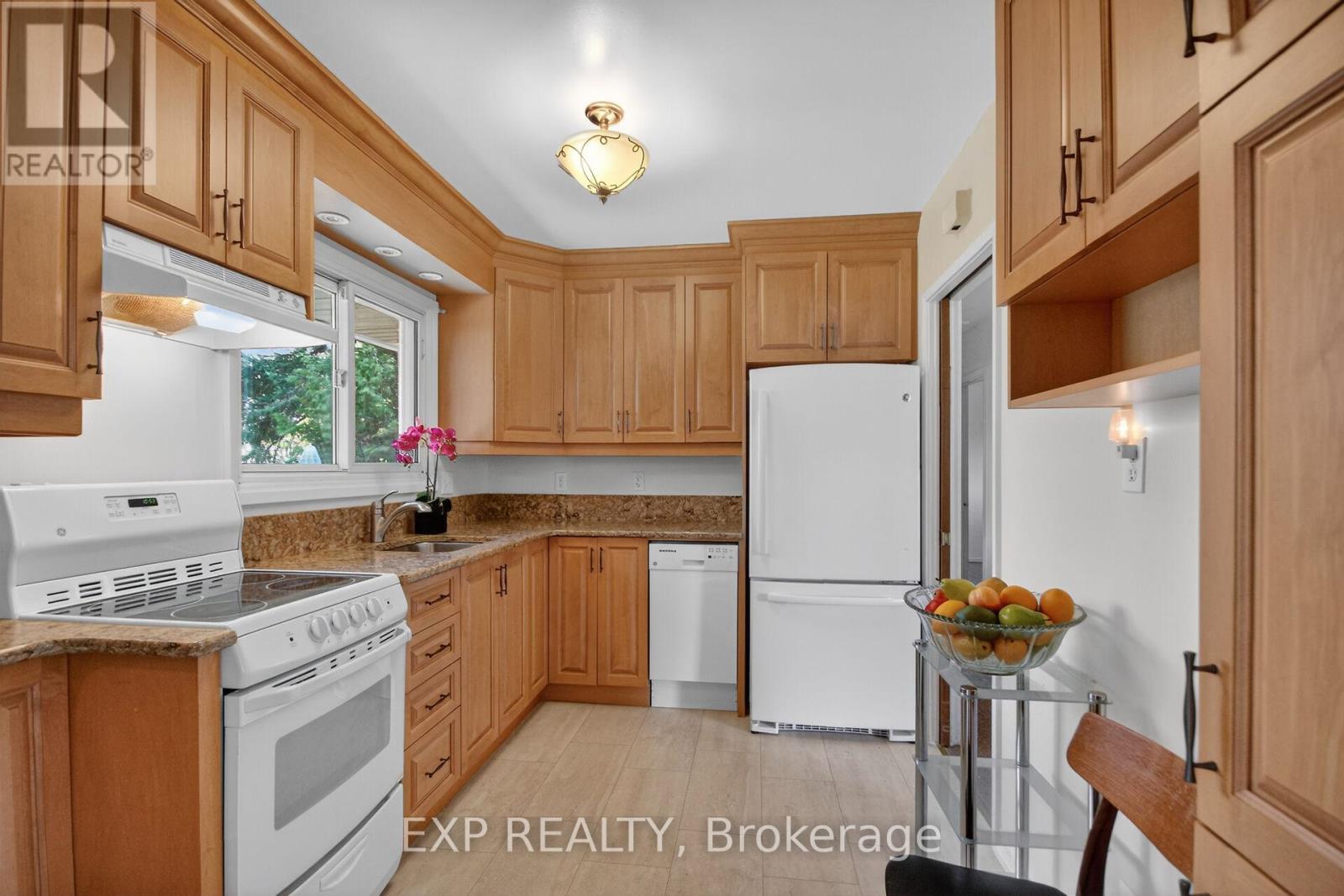 935 Pleasant Park Road, Ottawa, Ontario  K1G 1Z6 - Photo 13 - X13130394