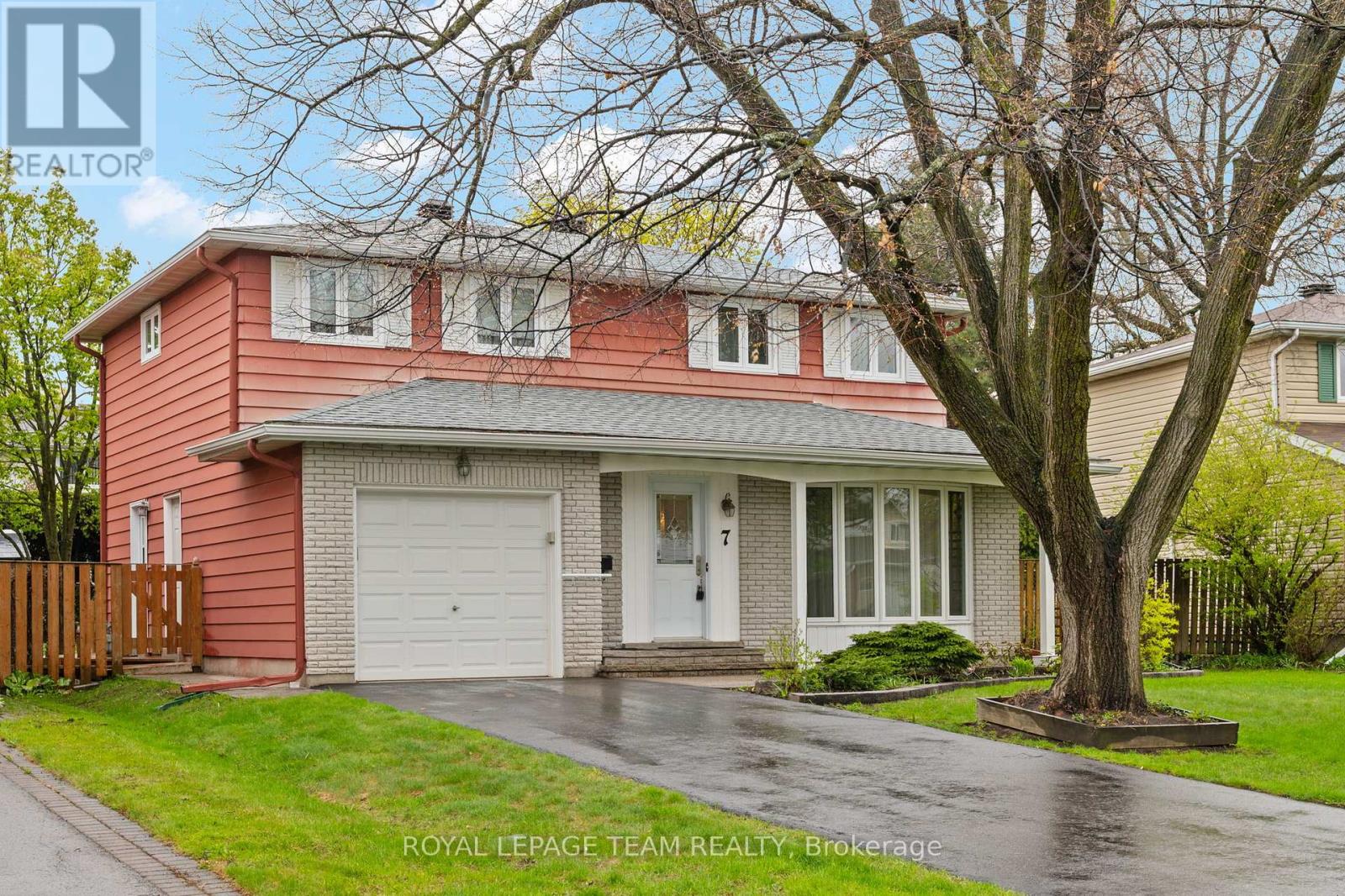 7 CENTREPARK DRIVE, Ottawa, Ontario