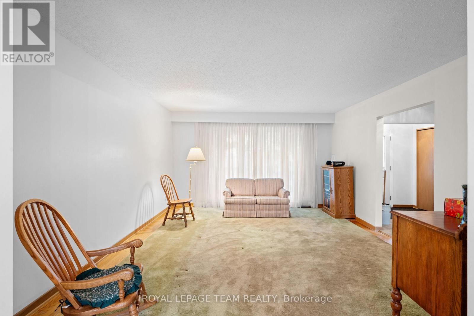 7 Centrepark Drive, Ottawa, Ontario  K1B 3C2 - Photo 8 - X13130490