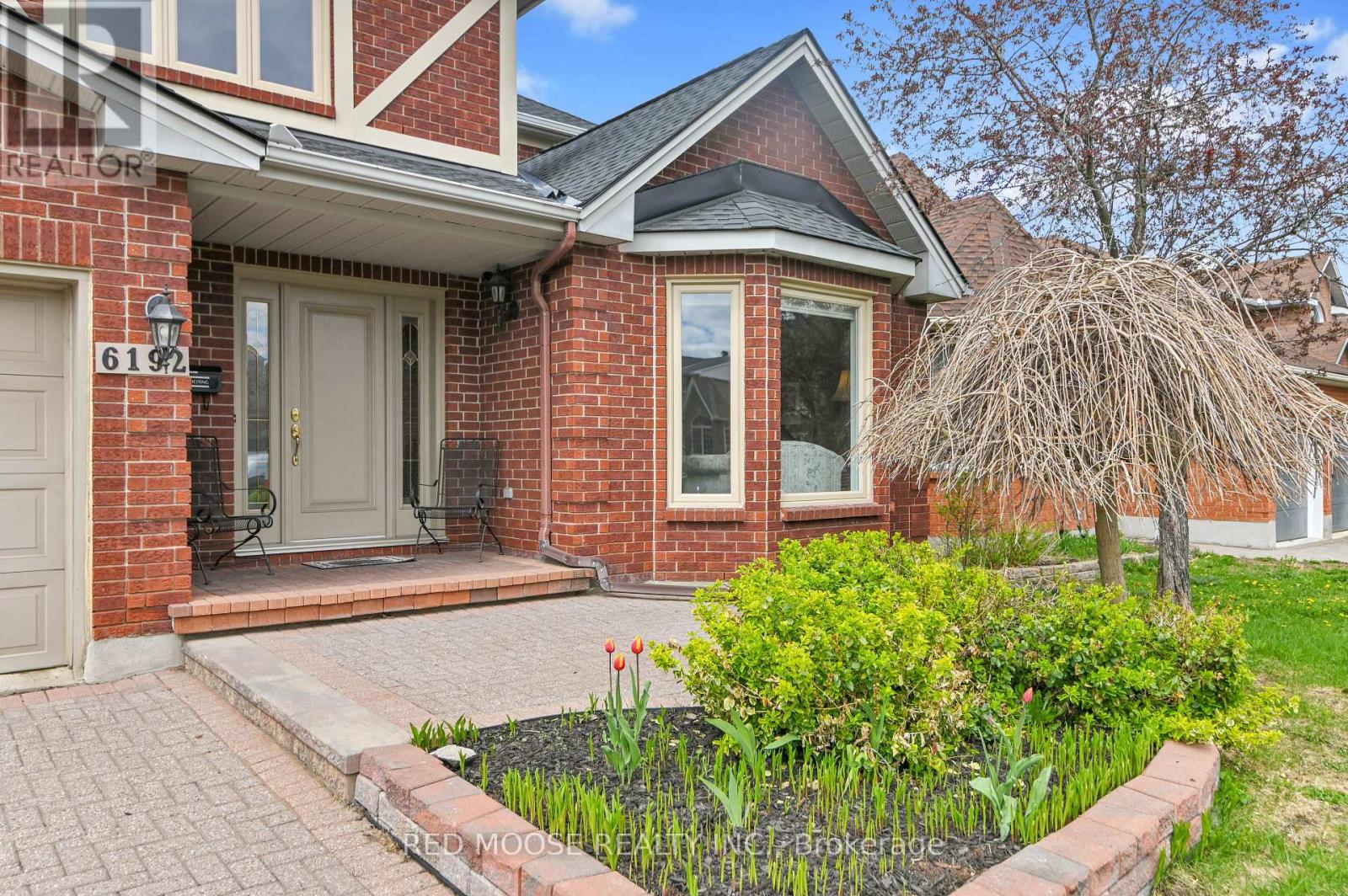 6192 Ravine Way, Ottawa, Ontario  K1C 2W4 - Photo 3 - X13130864