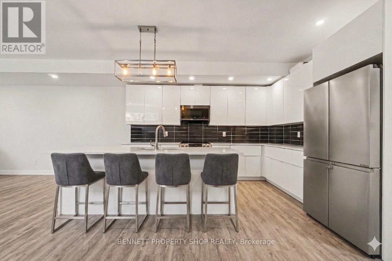 1225 Ridgemont Avenue, Ottawa, Ontario  K1V 6E6 - Photo 3 - X13131184