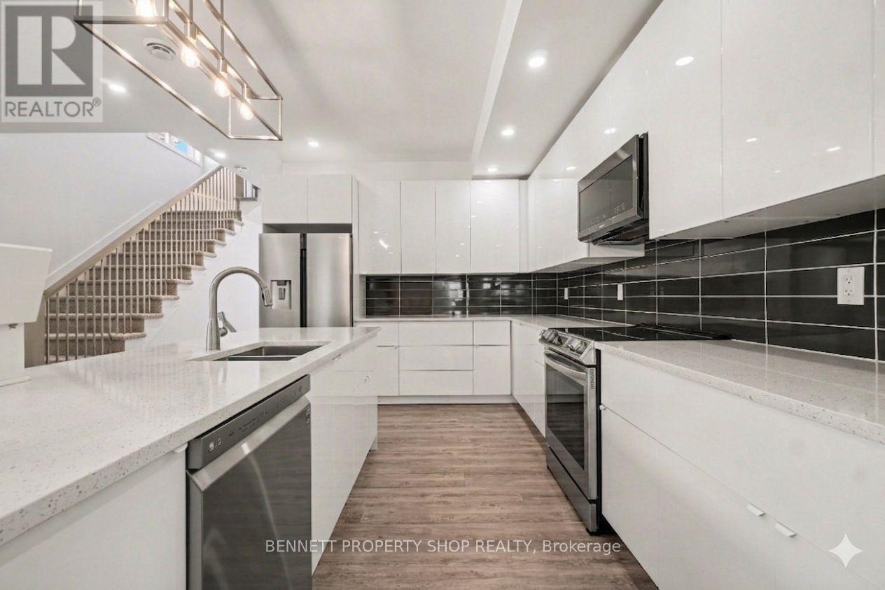 1227 Ridgemont Avenue, Ottawa, Ontario  K1V 6E6 - Photo 3 - X13131188