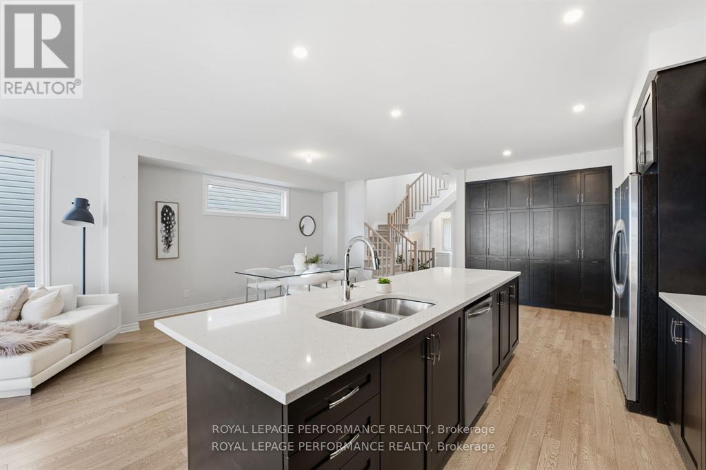 162 Lumen Place, Ottawa, Ontario  K1W 0T1 - Photo 12 - X13131386