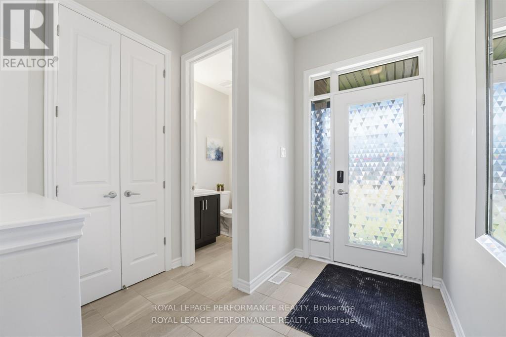 162 Lumen Place, Ottawa, Ontario  K1W 0T1 - Photo 4 - X13131386