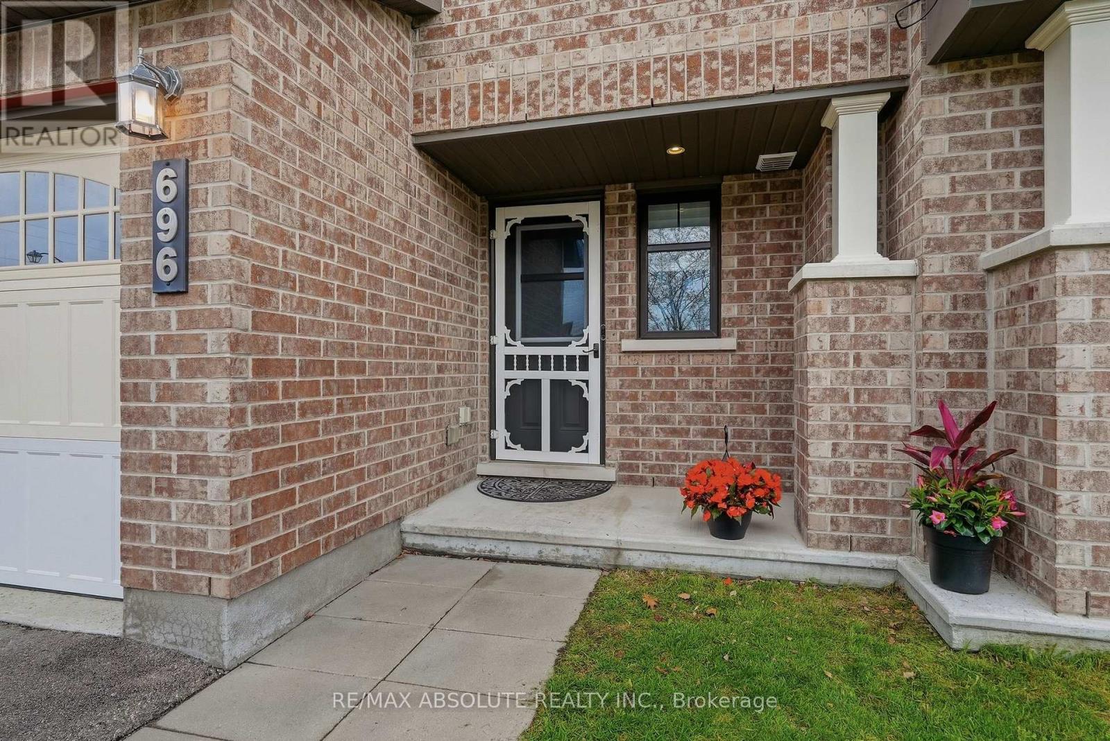 696 Trigoria Crescent, Ottawa, Ontario  K4A 1A8 - Photo 2 - X13131566