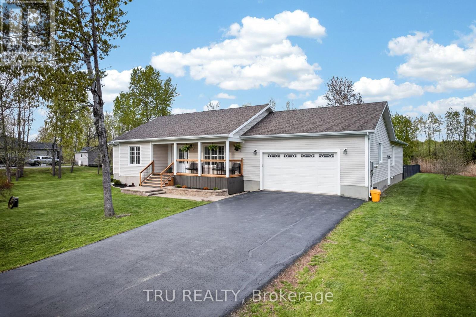 52 KIMBERLY AVENUE, North Grenville, Ontario