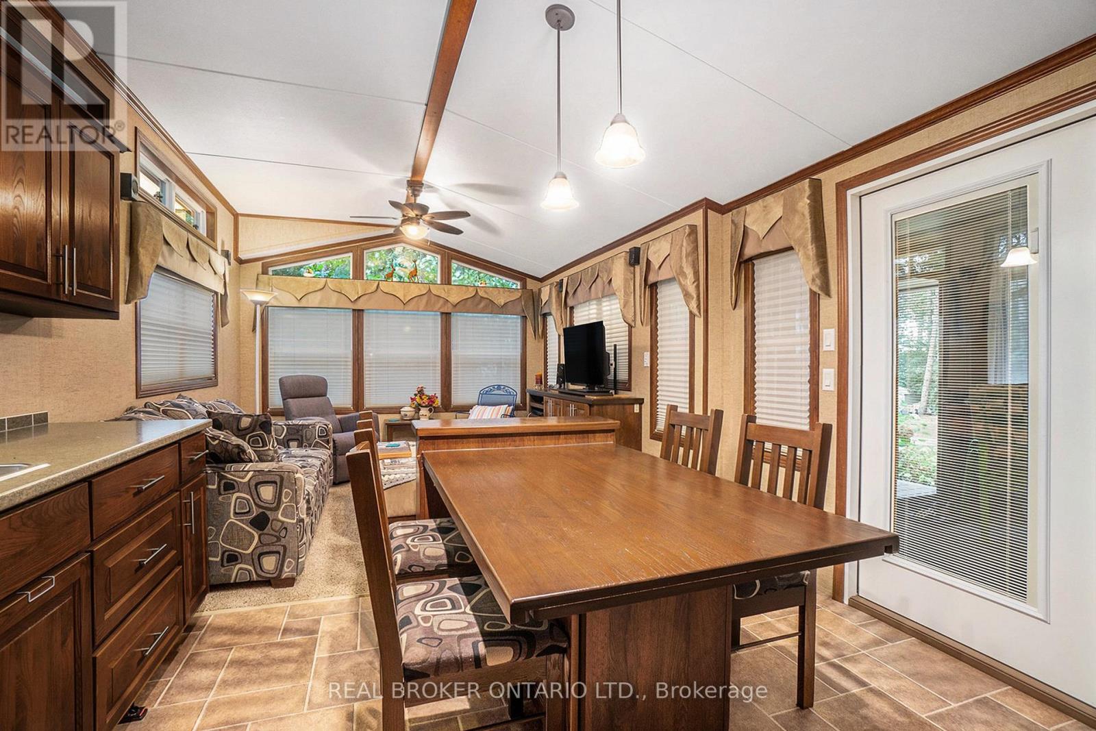 H10 - 240 Pinewood Park Road, Whitewater Region, Ontario  K0J 1Y0 - Photo 16 - X13131678