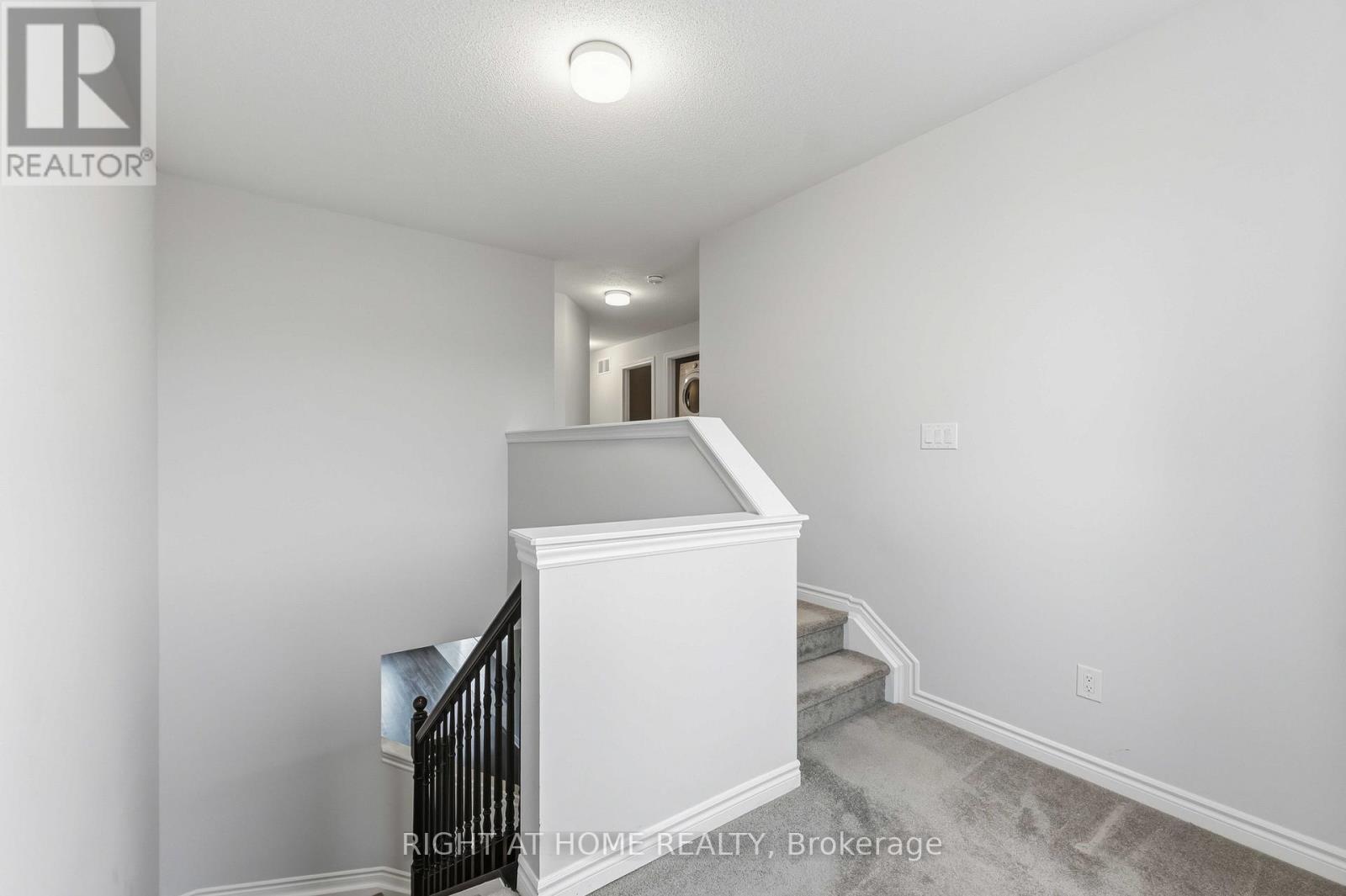 709 Derreen Avenue, Ottawa, Ontario  K2S 2Z2 - Photo 18 - X13132390