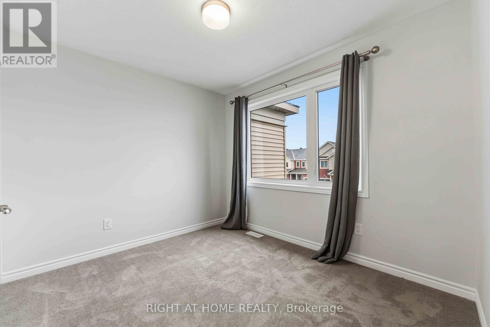 709 Derreen Avenue, Ottawa, Ontario  K2S 2Z2 - Photo 20 - X13132390