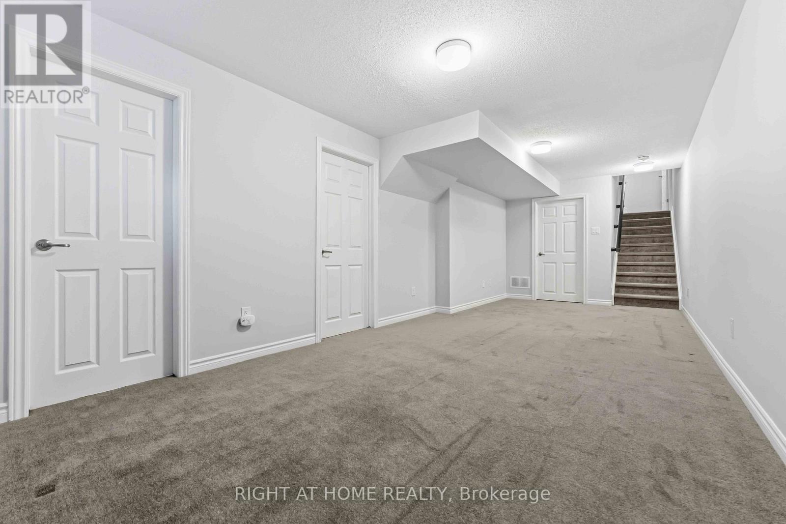 709 Derreen Avenue, Ottawa, Ontario  K2S 2Z2 - Photo 32 - X13132390