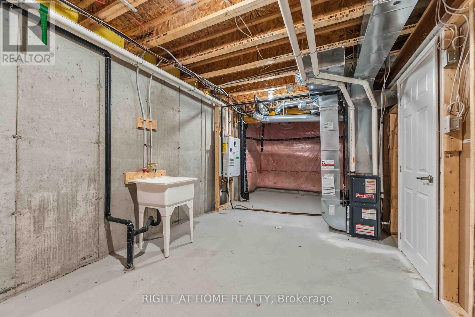 709 Derreen Avenue, Ottawa, Ontario  K2S 2Z2 - Photo 34 - X13132390