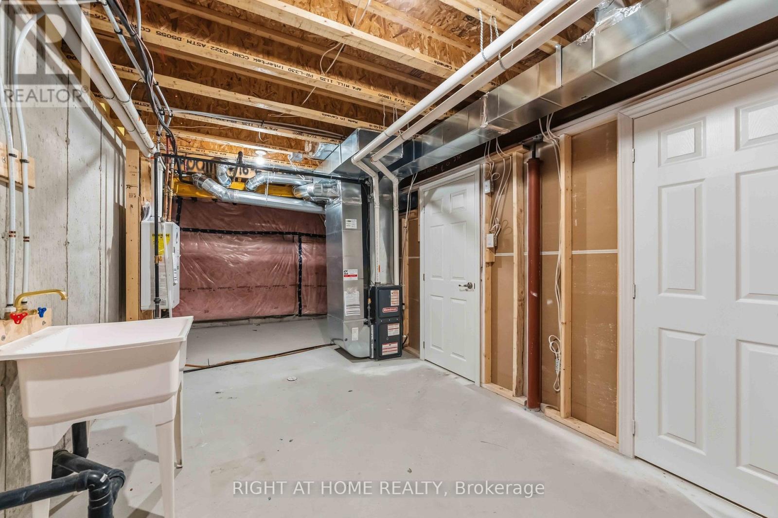 709 Derreen Avenue, Ottawa, Ontario  K2S 2Z2 - Photo 35 - X13132390