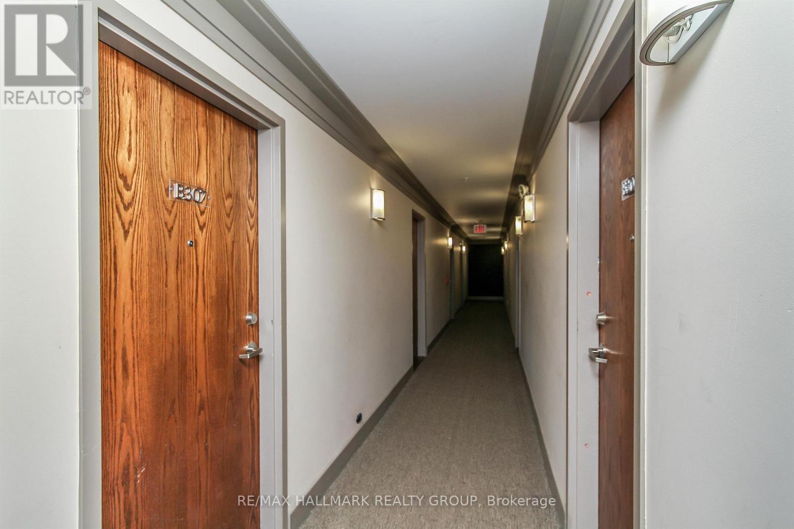 B307 - 124 Guigues Avenue, Ottawa, Ontario  K1N 5H7 - Photo 3 - X13132552