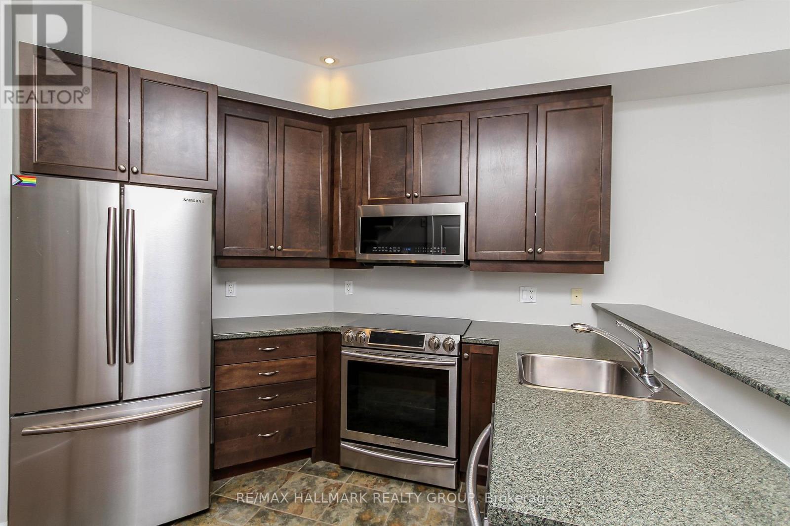 B307 - 124 Guigues Avenue, Ottawa, Ontario  K1N 5H7 - Photo 8 - X13132552