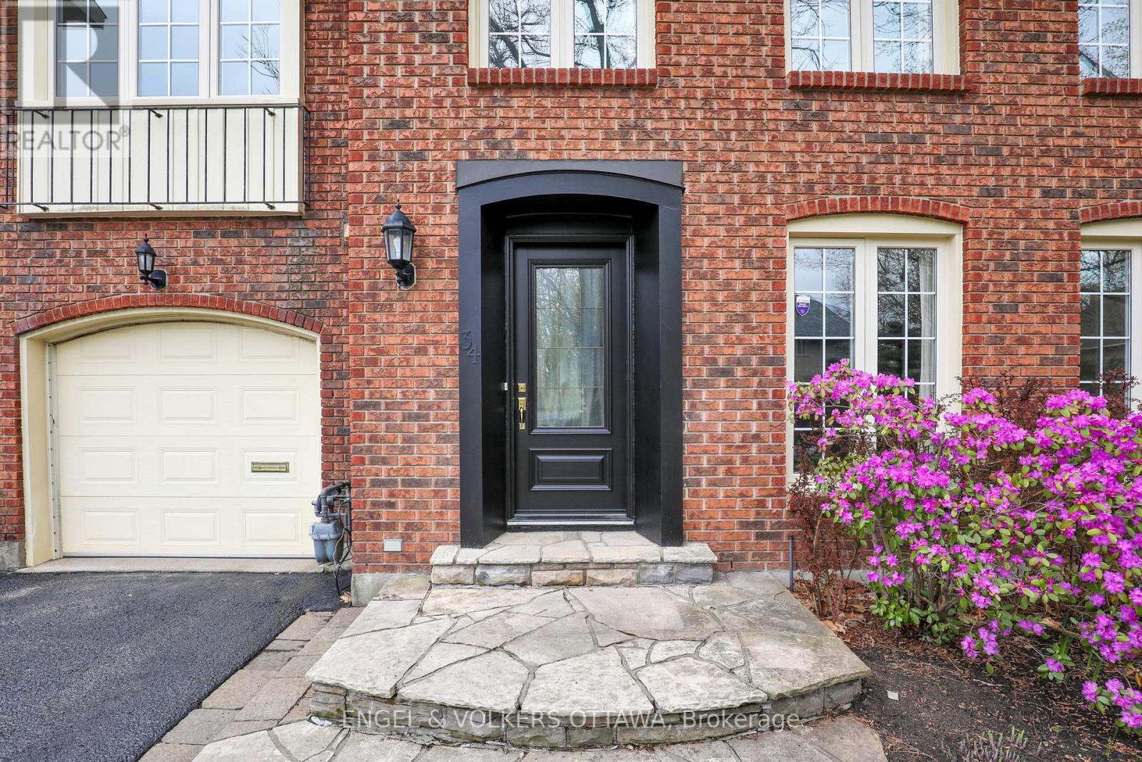 34 Chatsworth Crescent, Ottawa, Ontario  K1V 9Z1 - Photo 3 - X13133176