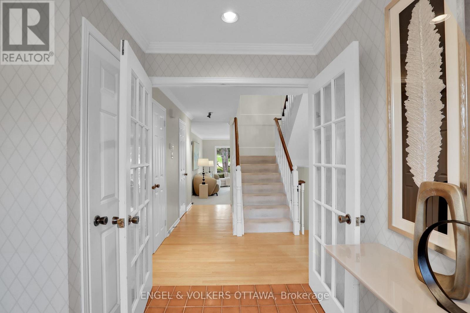 34 Chatsworth Crescent, Ottawa, Ontario  K1V 9Z1 - Photo 4 - X13133176