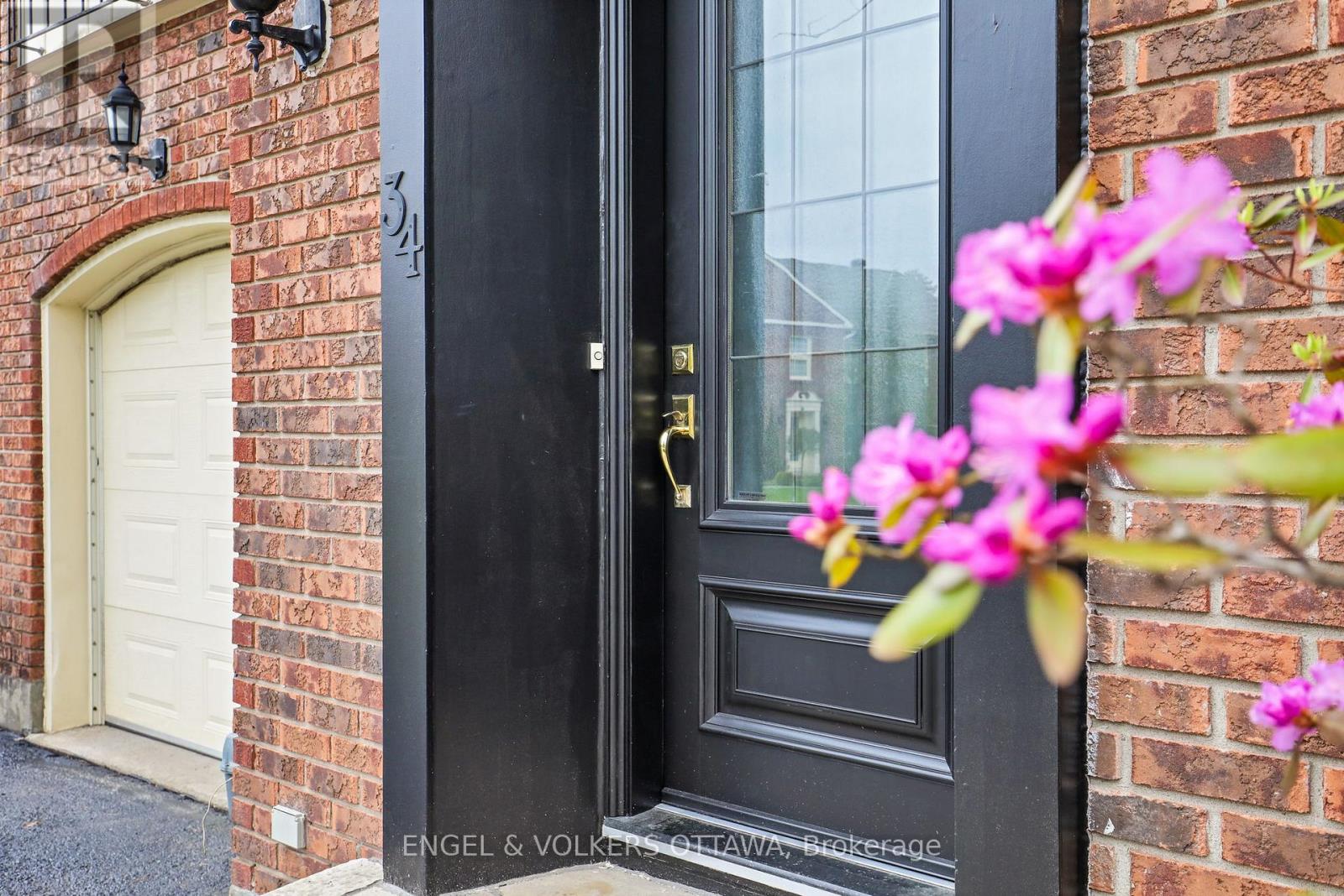 34 Chatsworth Crescent, Ottawa, Ontario  K1V 9Z1 - Photo 5 - X13133176
