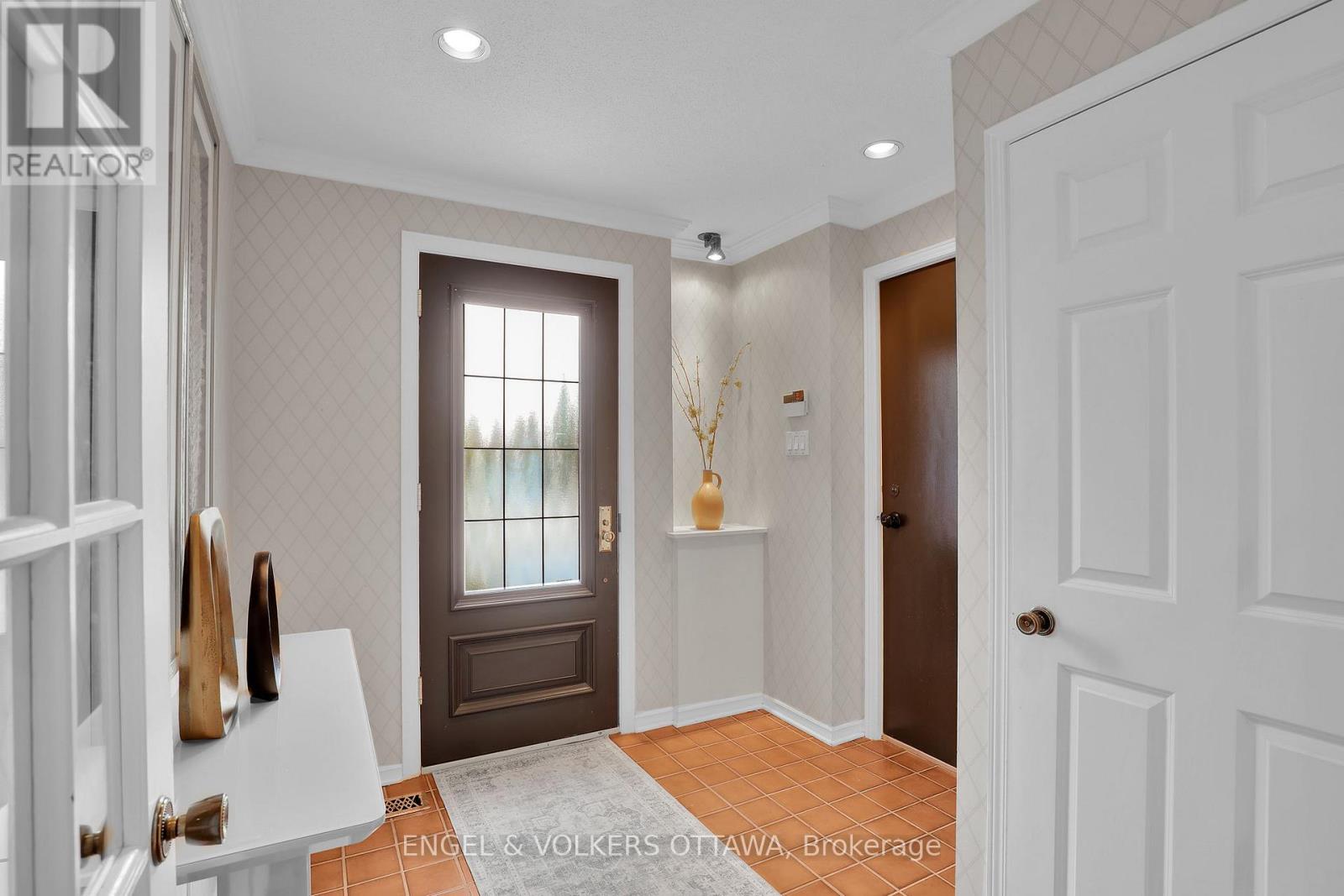 34 Chatsworth Crescent, Ottawa, Ontario  K1V 9Z1 - Photo 7 - X13133176
