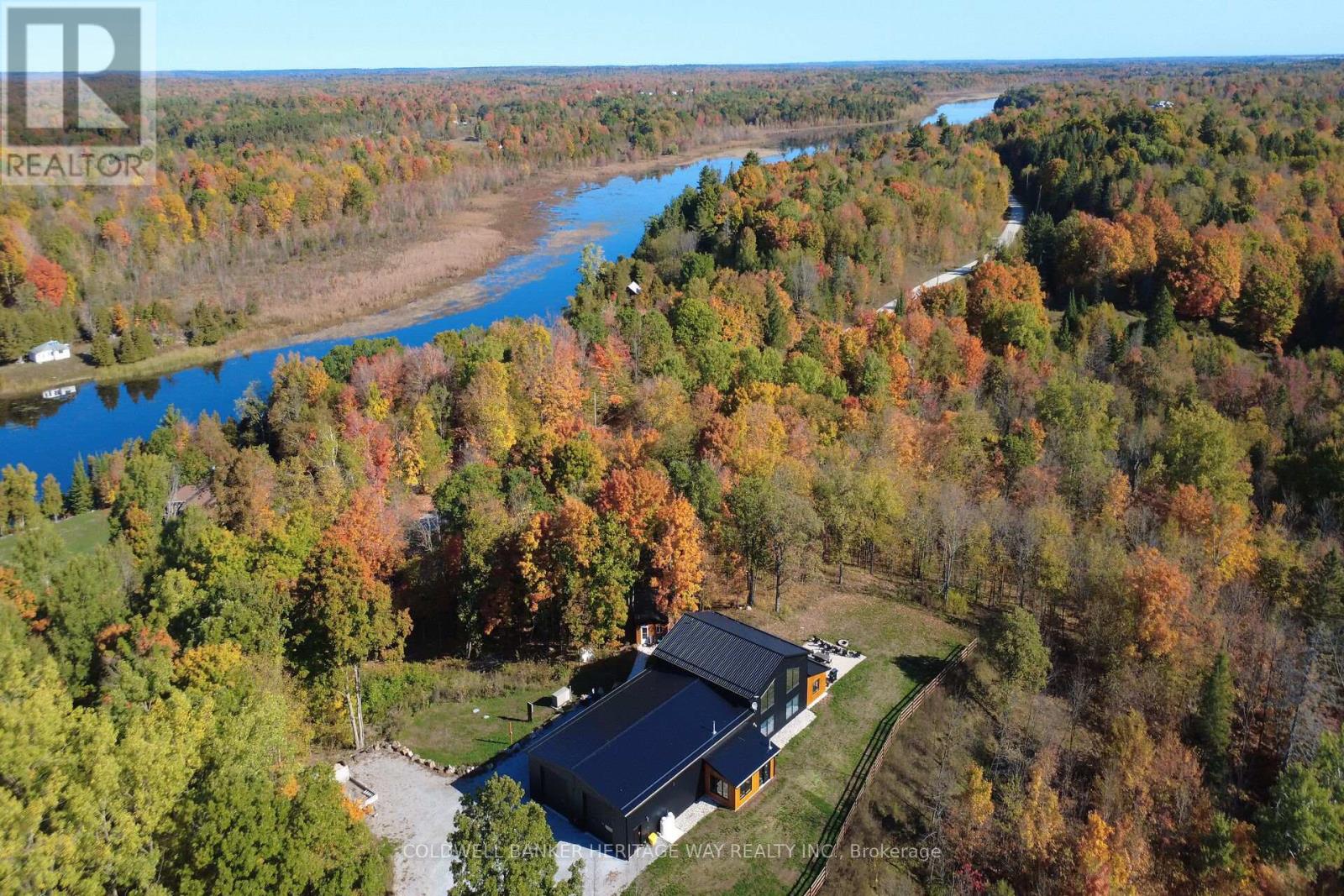 999 Ennis Road, Tay Valley, Ontario  K0G 1A0 - Photo 4 - X13133532