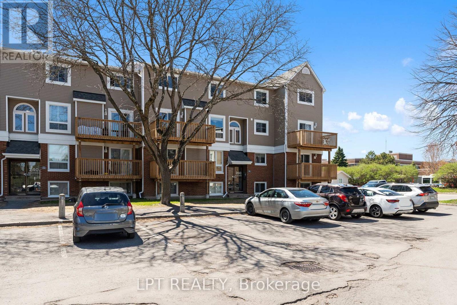 4 - 260 Fenerty Court, Ottawa, Ontario  K2L 3A7 - Photo 2 - X13134702