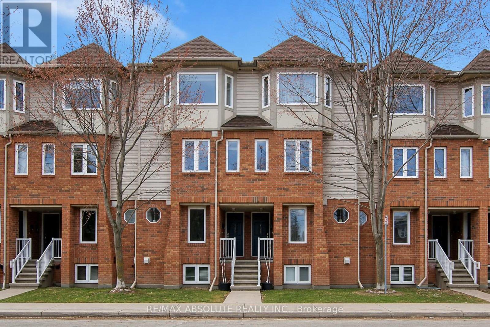 1350 GUTHRIE STREET, Ottawa, Ontario