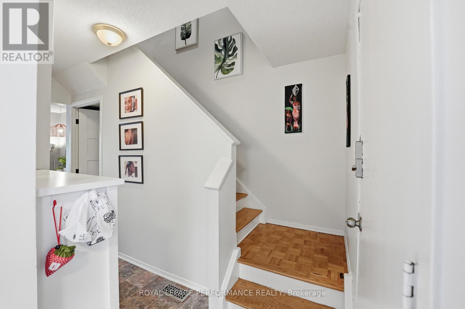 1767 Trappist Lane, Ottawa, Ontario  K1C 1X7 - Photo 5 - X13136430