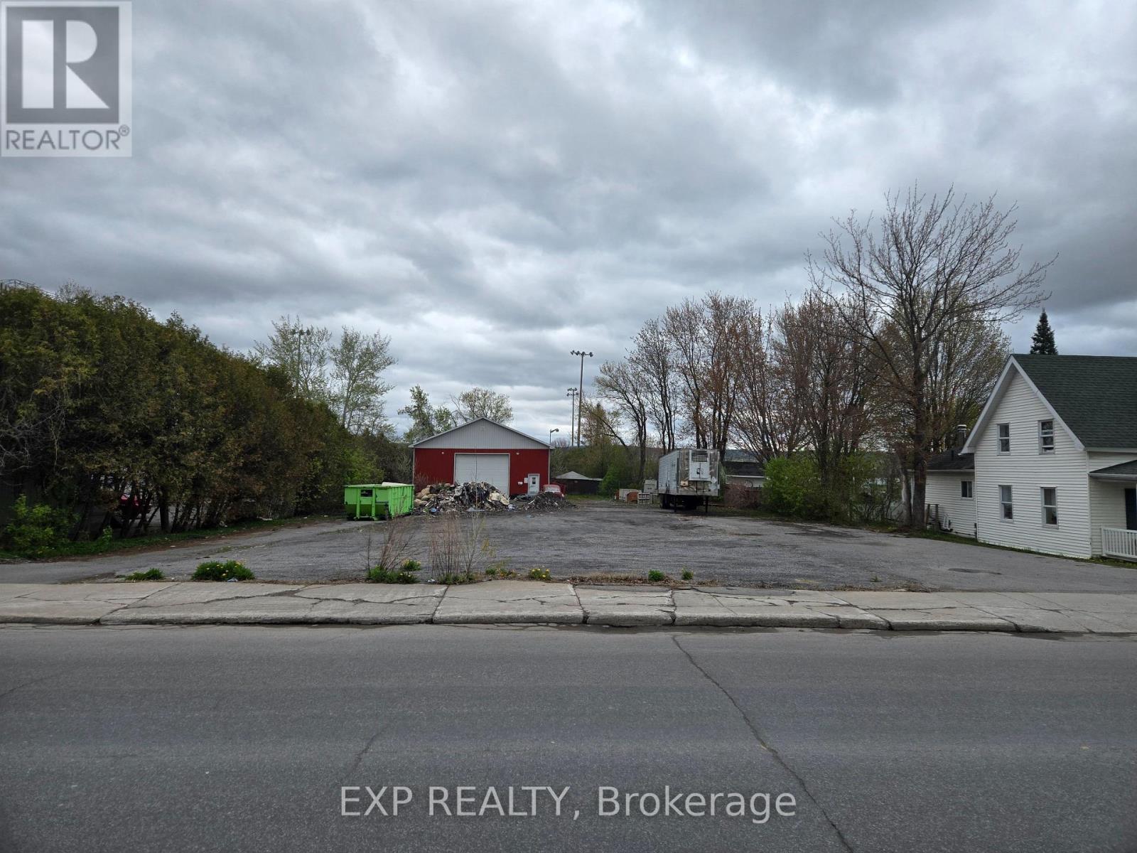 689-697 Main Street E, Hawkesbury, Ontario  K6A 1B3 - Photo 5 - X13136760