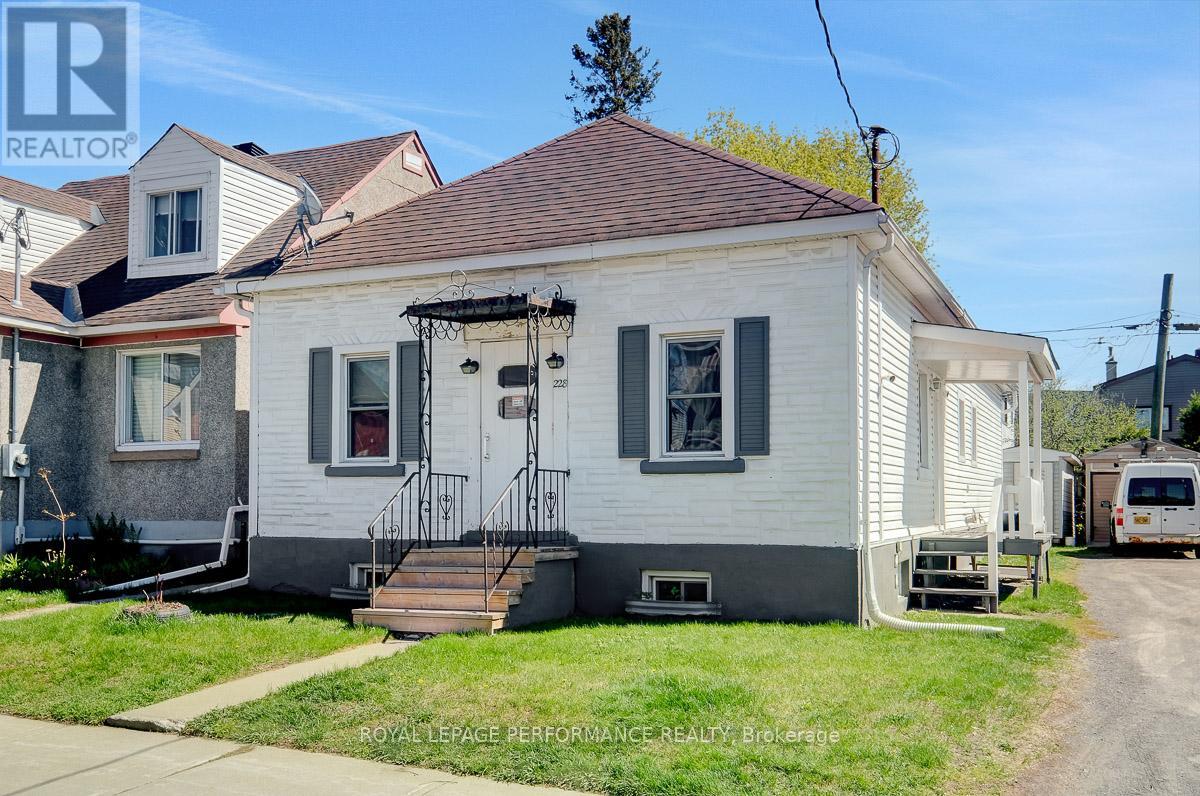 228 Carillon Street, Ottawa, Ontario  K1L 5X8 - Photo 7 - X13136896