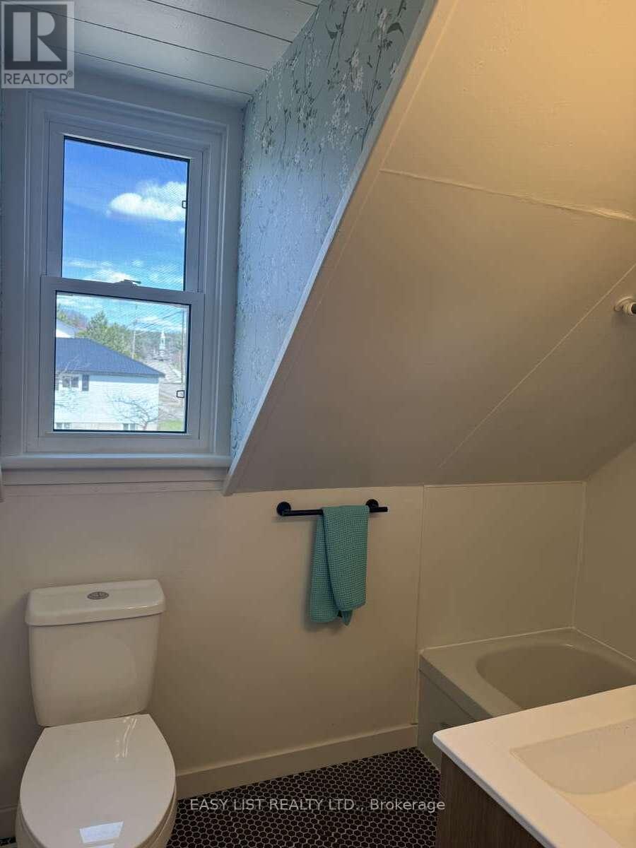 104 Siberia Road, Madawaska Valley, Ontario  K0J 1B0 - Photo 13 - X13137178