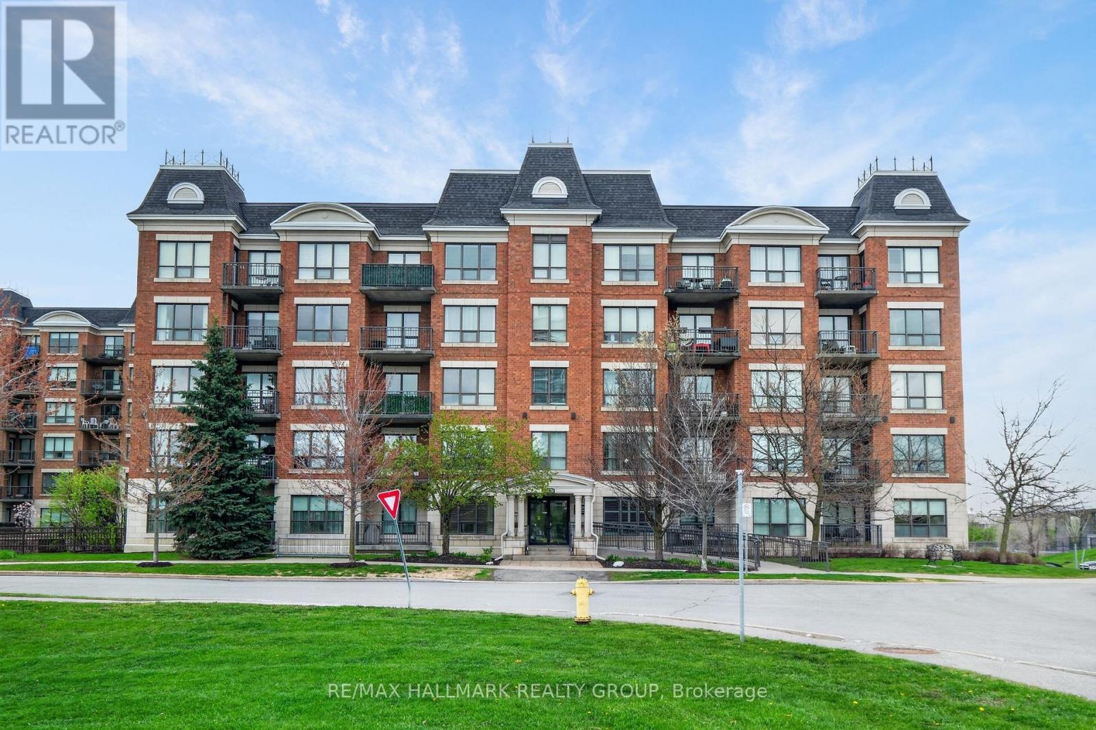 301 - 1005 BEAUPARC PRIVATE, Ottawa, Ontario