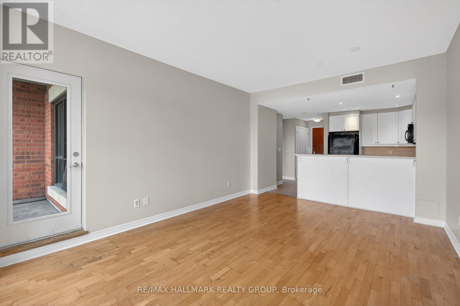 301 - 1005 Beauparc Private, Ottawa, Ontario  K1J 0A1 - Photo 17 - X13137554