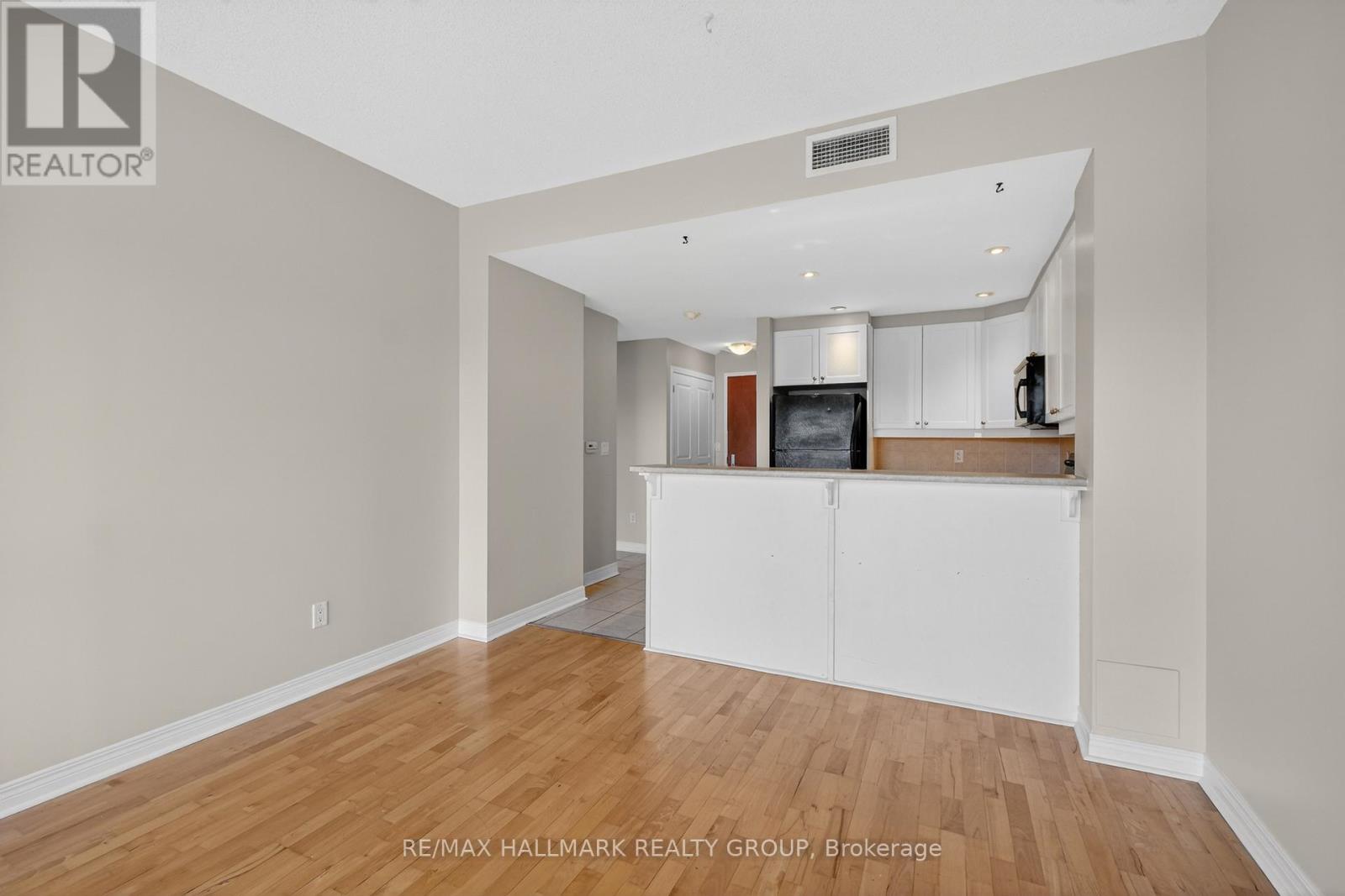 301 - 1005 Beauparc Private, Ottawa, Ontario  K1J 0A1 - Photo 20 - X13137554