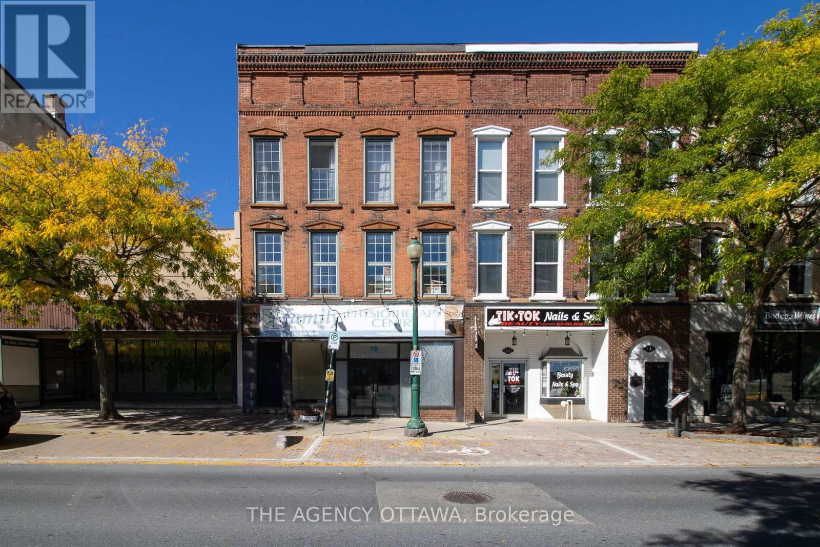 UNIT 2 - 18 KING STREET W, Brockville, Ontario
