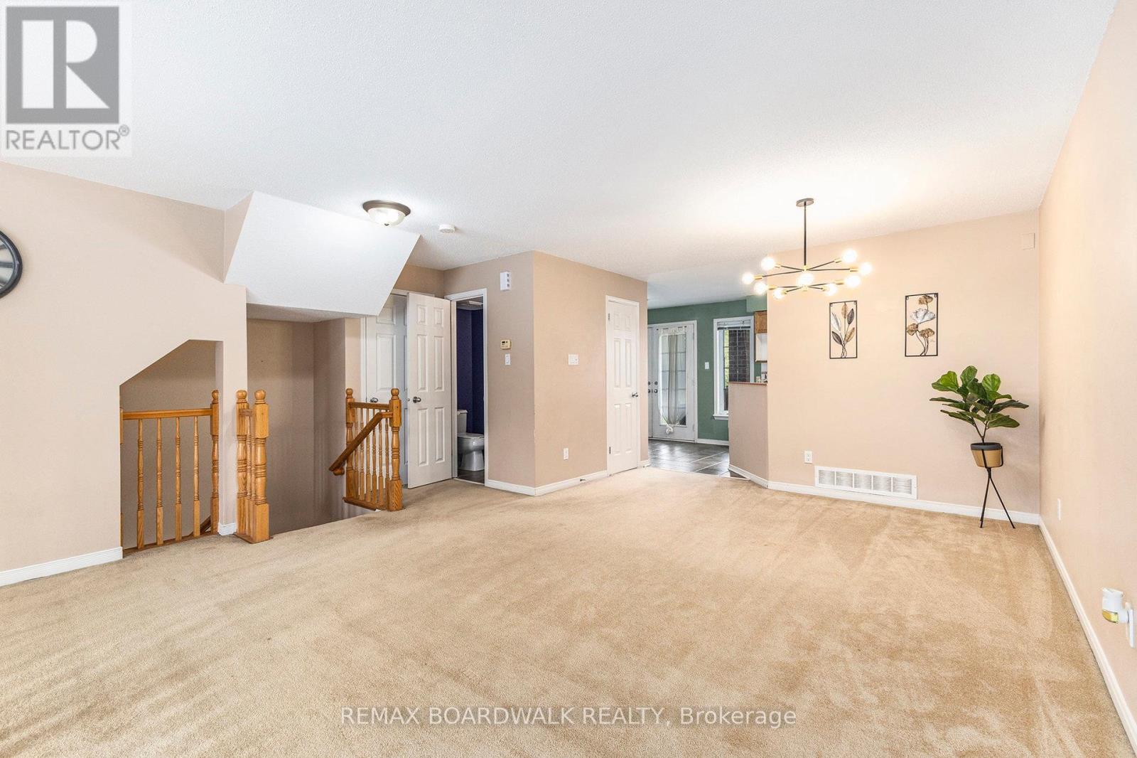 169 - 70 Edenvale Drive, Ottawa, Ontario  K2K 3N6 - Photo 3 - X13137740