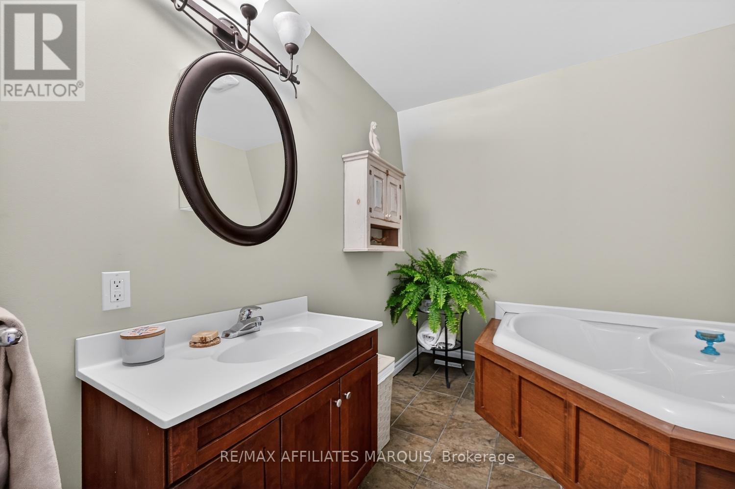 362 Kitley Line 9 Road, Elizabethtown-Kitley, Ontario  K0E 1H0 - Photo 23 - X13138032