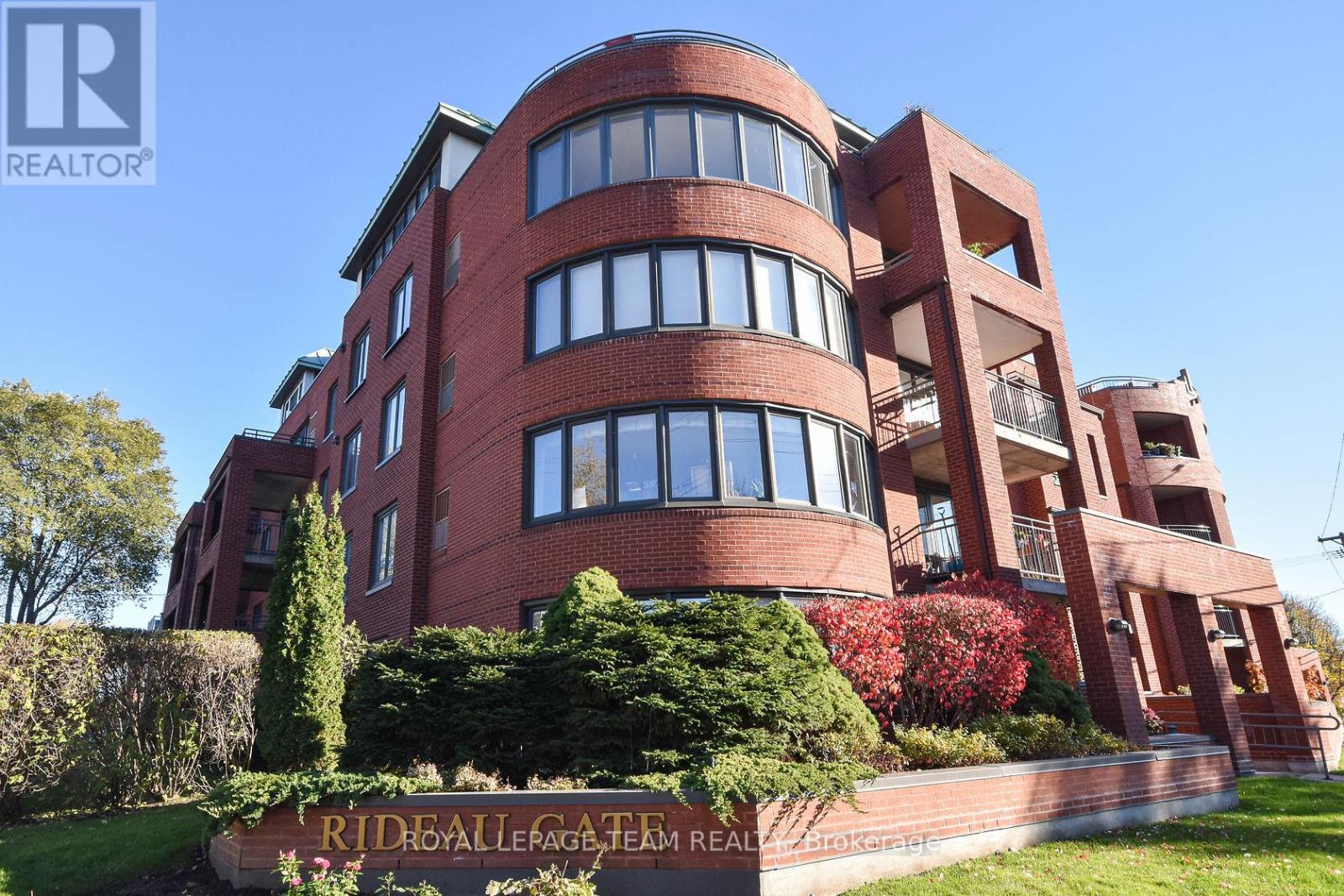 203 - 959 NORTH RIVER ROAD, Ottawa, Ontario