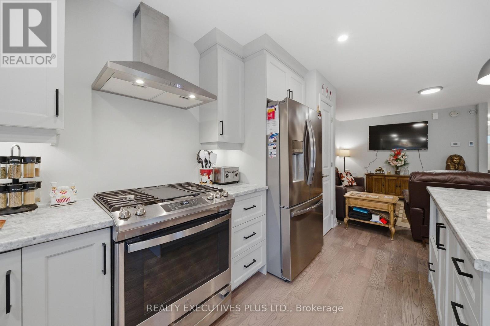 405 Voyageur Place W, Russell, Ontario  K0A 1W0 - Photo 10 - X13139366