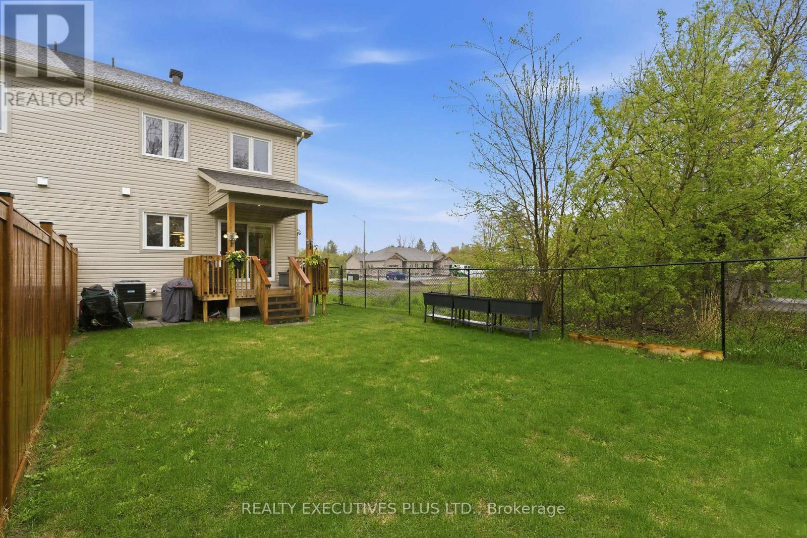 405 Voyageur Place W, Russell, Ontario  K0A 1W0 - Photo 33 - X13139366