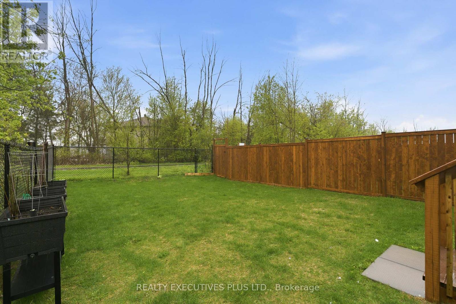 405 Voyageur Place W, Russell, Ontario  K0A 1W0 - Photo 34 - X13139366