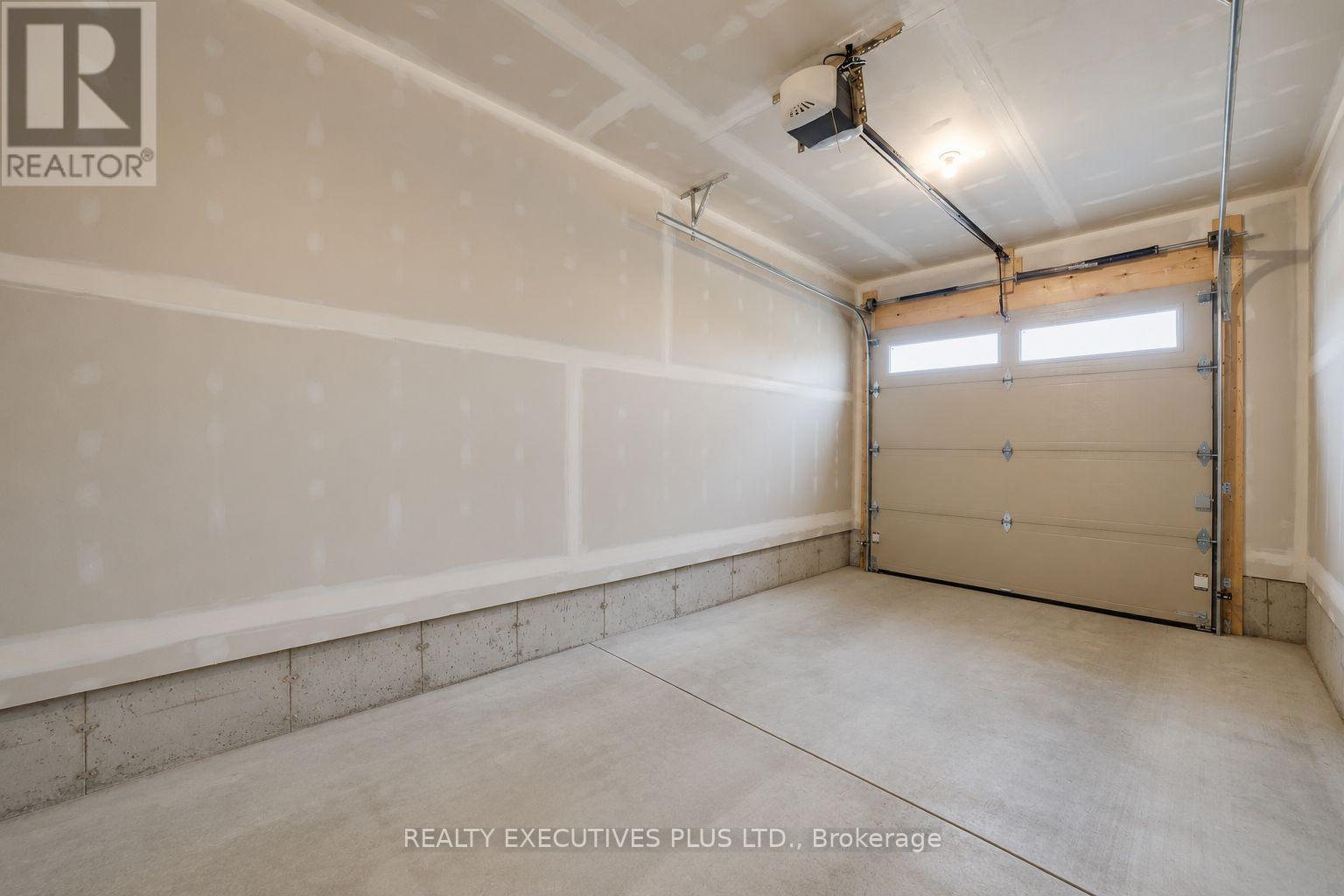 405 Voyageur Place W, Russell, Ontario  K0A 1W0 - Photo 35 - X13139366