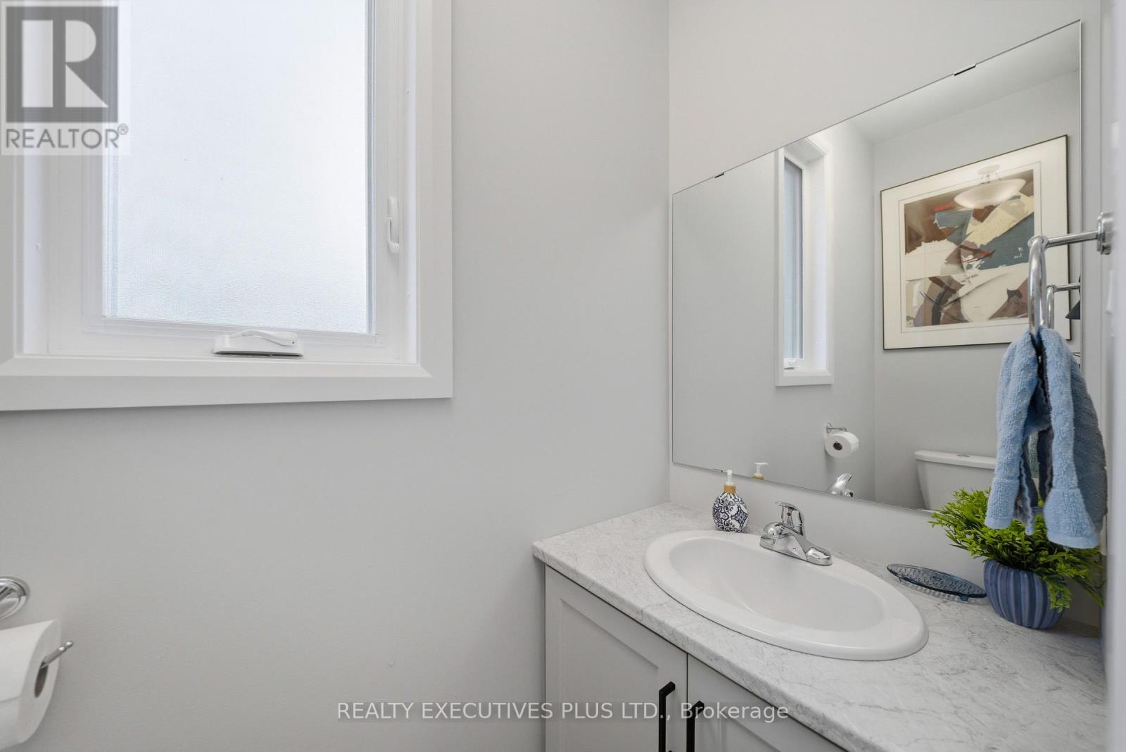 405 Voyageur Place W, Russell, Ontario  K0A 1W0 - Photo 6 - X13139366