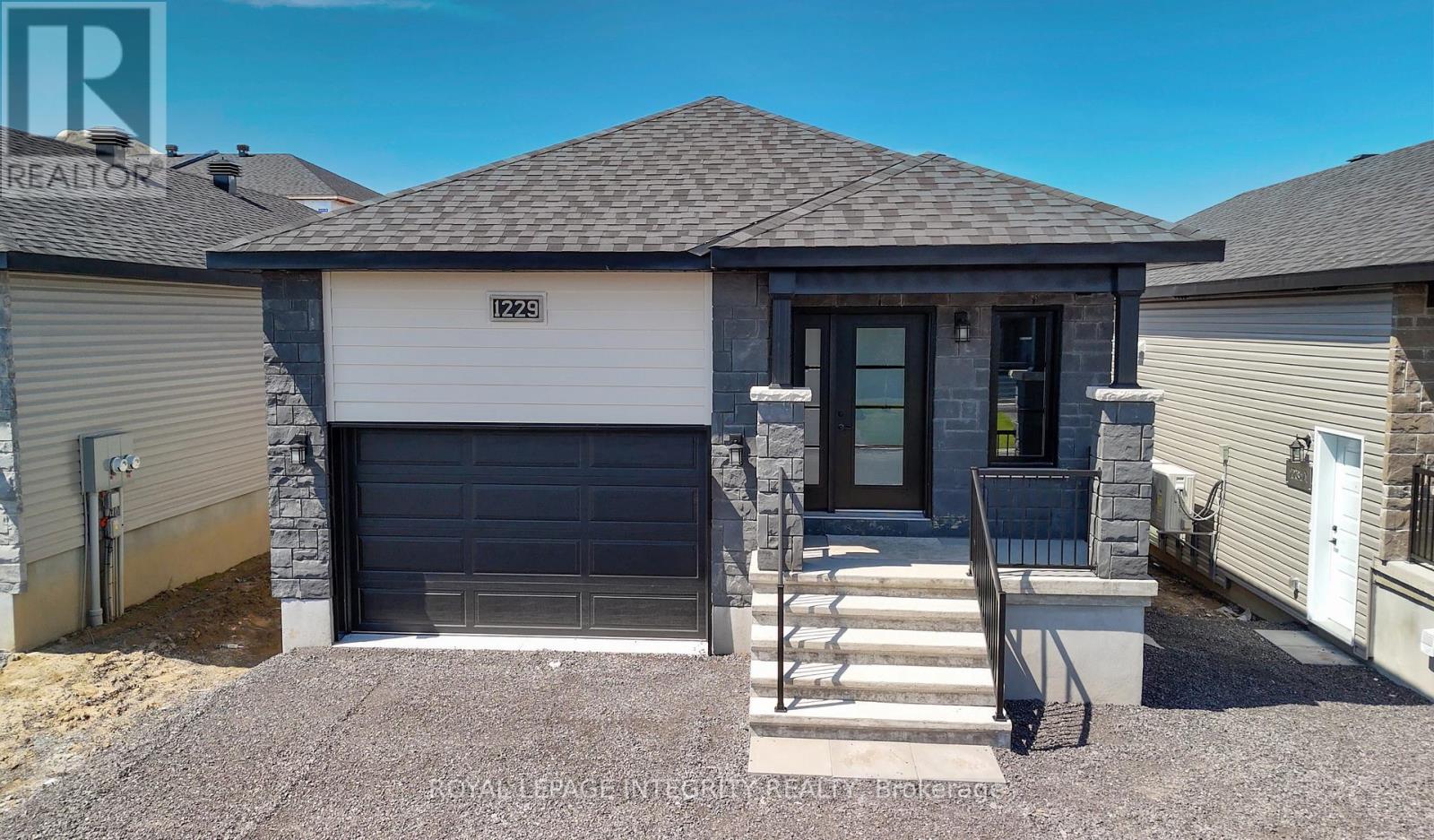 1229 MONTBLANC CRESCENT, Russell, Ontario