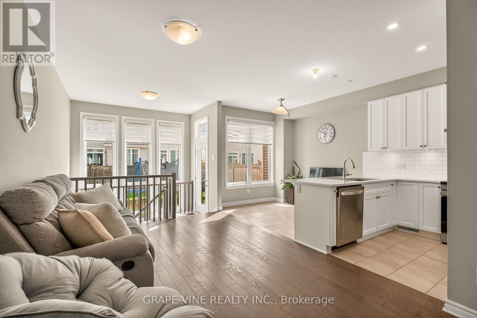 834 Cedar Creek Drive, Ottawa, Ontario  K1T 0N6 - Photo 10 - X13139434