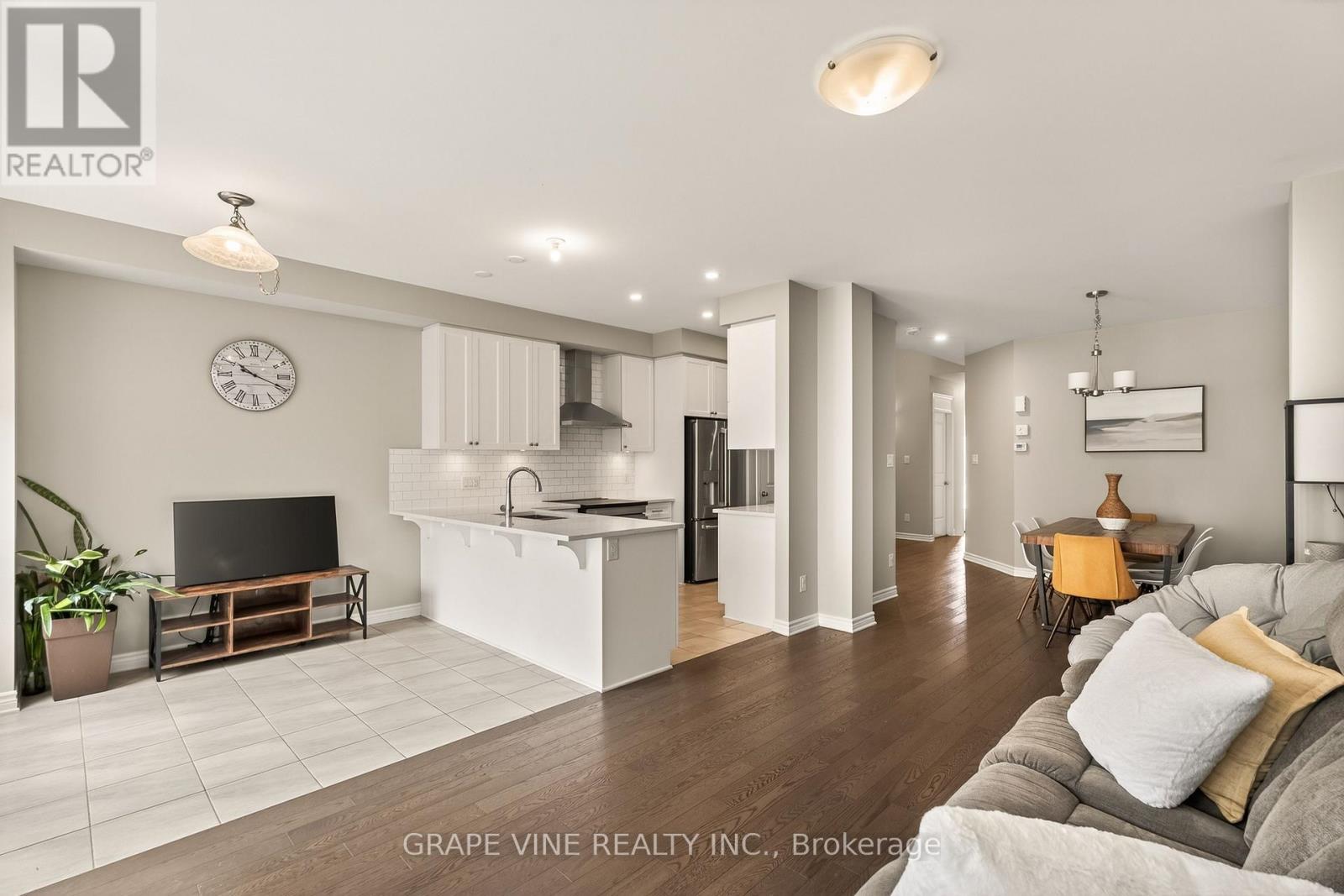 834 Cedar Creek Drive, Ottawa, Ontario  K1T 0N6 - Photo 11 - X13139434