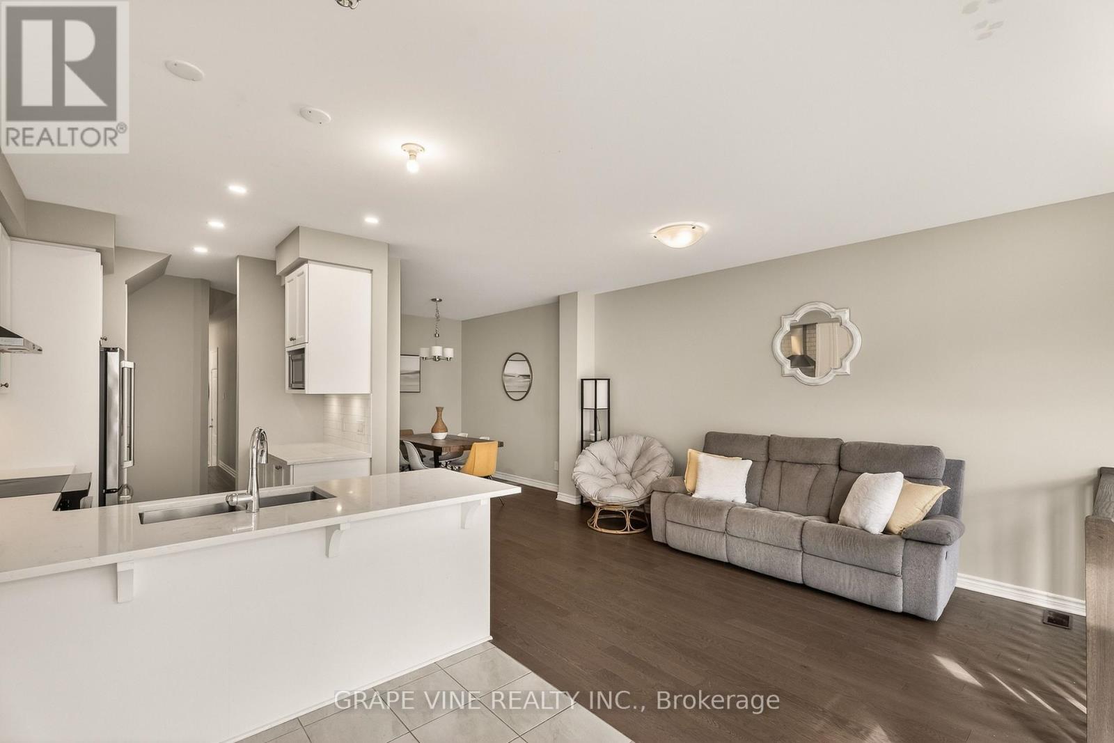 834 Cedar Creek Drive, Ottawa, Ontario  K1T 0N6 - Photo 13 - X13139434