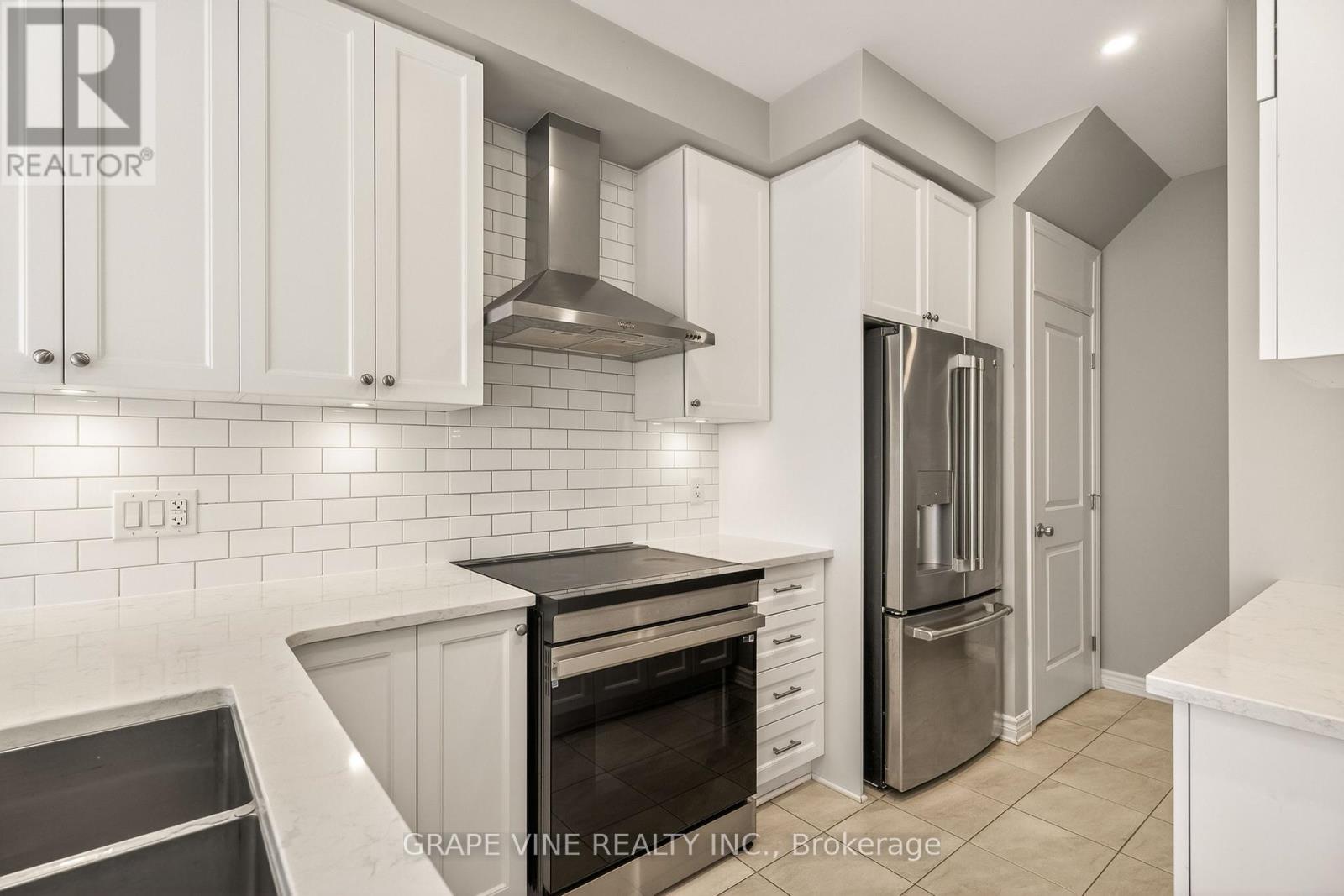 834 Cedar Creek Drive, Ottawa, Ontario  K1T 0N6 - Photo 16 - X13139434