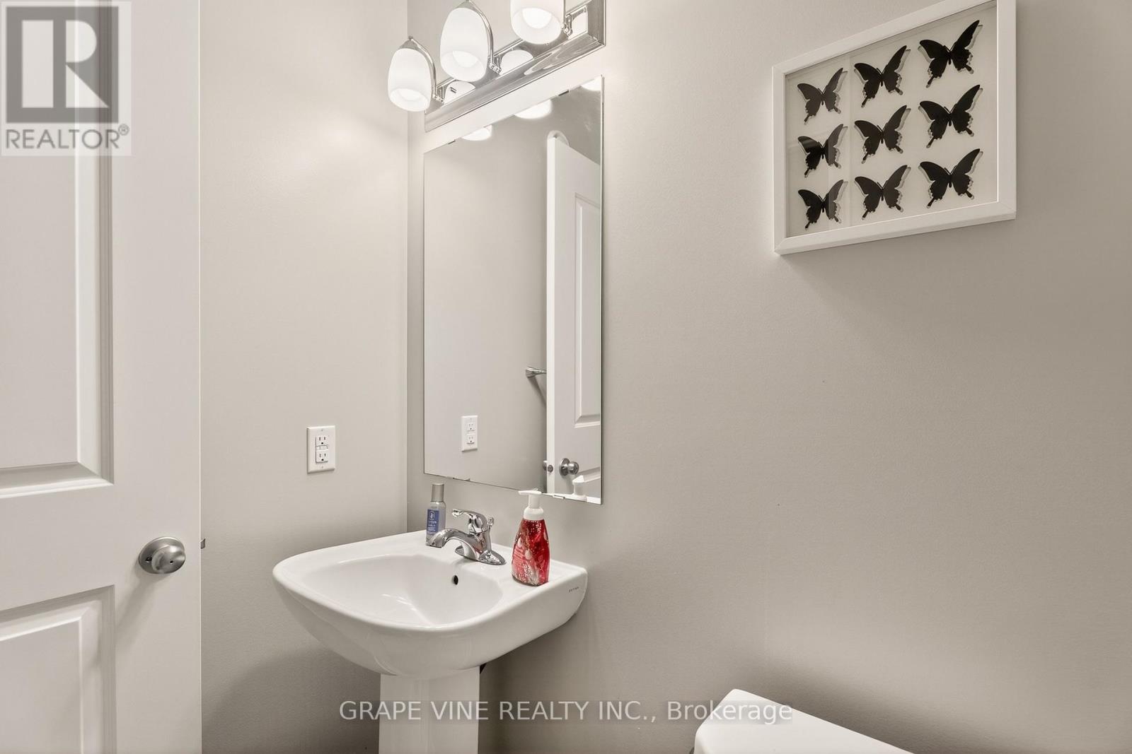 834 Cedar Creek Drive, Ottawa, Ontario  K1T 0N6 - Photo 5 - X13139434