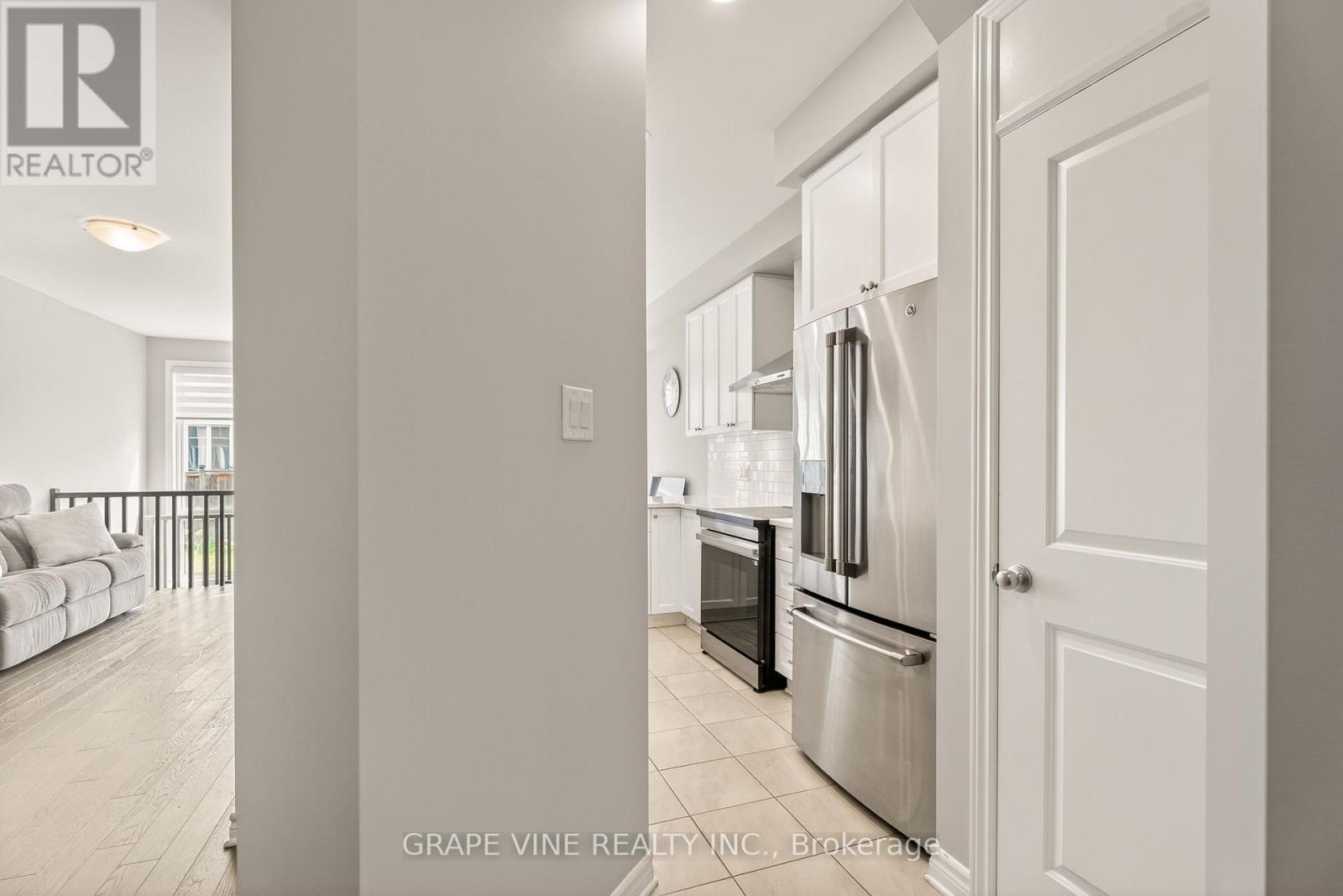 834 Cedar Creek Drive, Ottawa, Ontario  K1T 0N6 - Photo 7 - X13139434