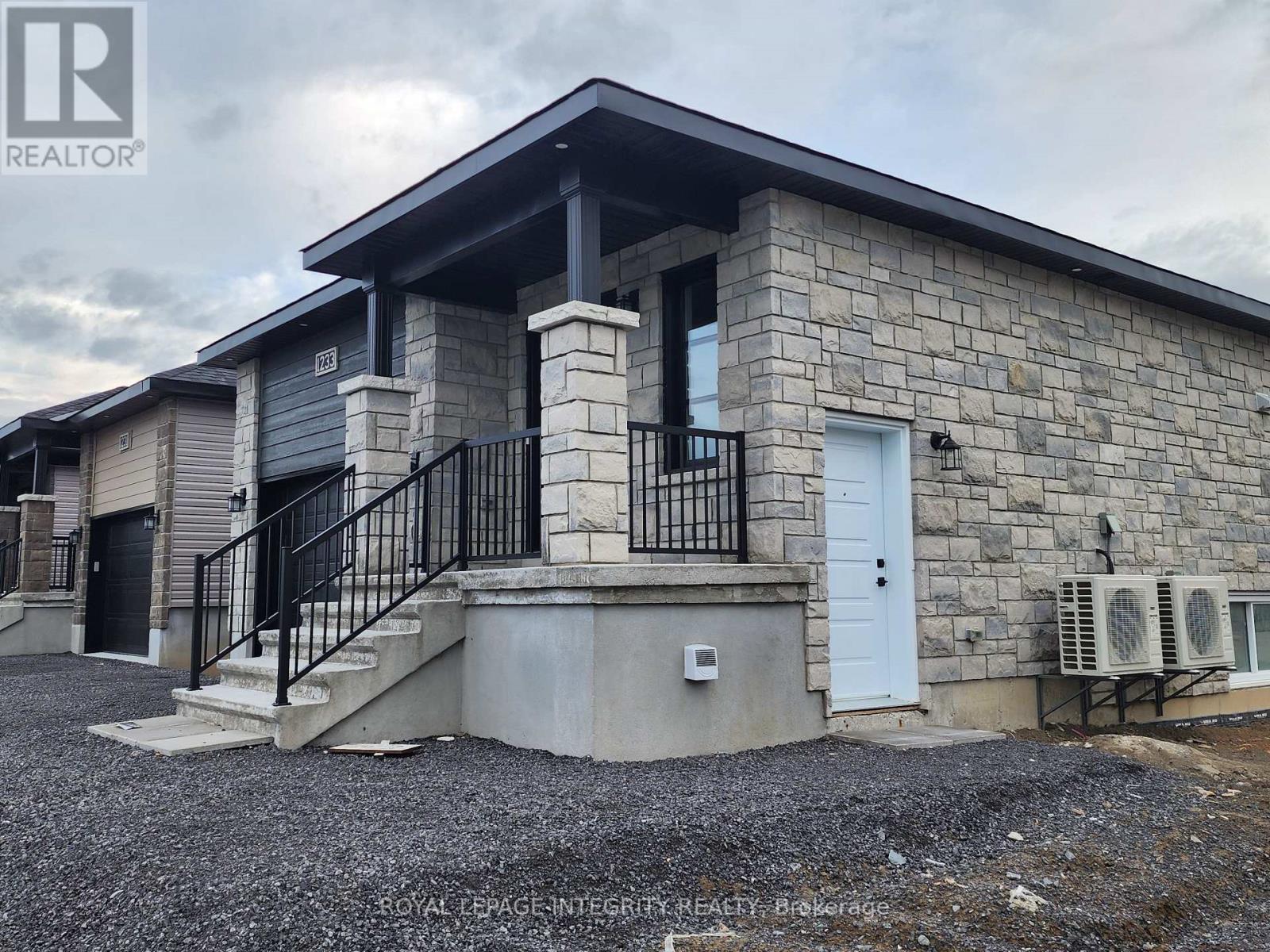 A - 1233 Montblanc Crescent, Russell, Ontario  K0A 1W0 - Photo 1 - X13139454